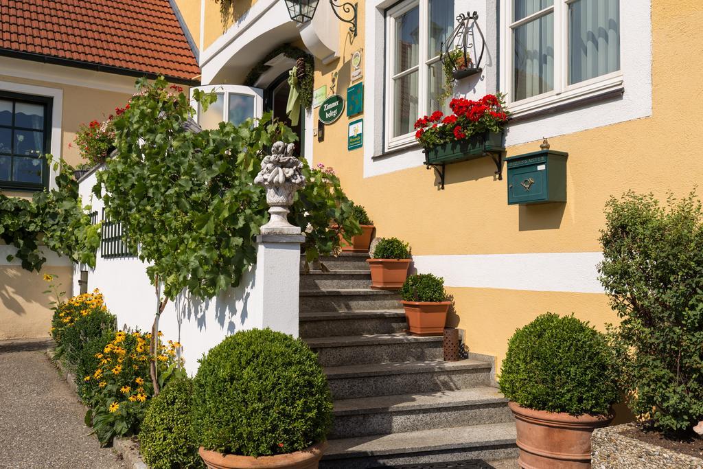 Donauhof - Hotel Garni Вайсенкірхен-ін-дер-Вахау Екстер'єр фото